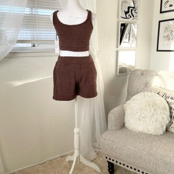 Kimberly C. Cozy Plush Tank and Shorts Set NWT - Picture 5 of 6